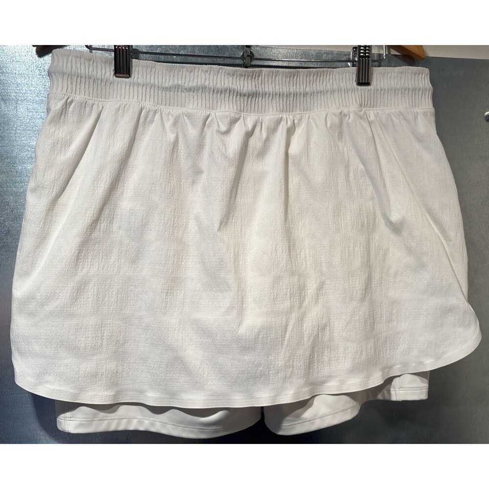 Athleta Trekkie Skort Zipper Pockets Drawstring Waist Size 14 6” Inseam Cream